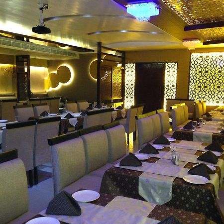 Hotel Silver Stone Ludhiana Zewnętrze zdjęcie