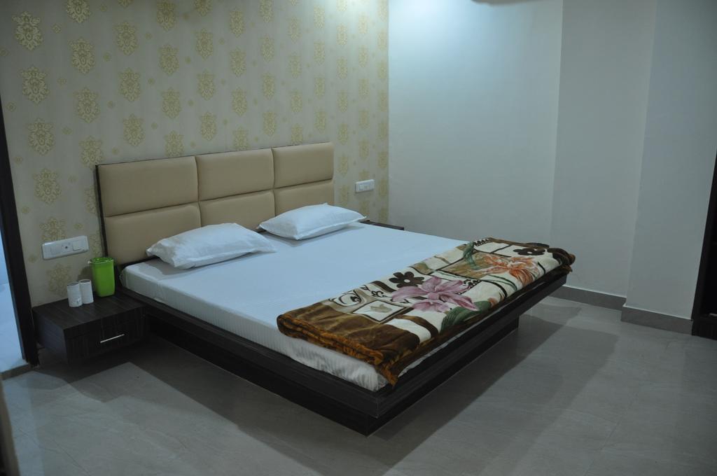 Hotel Silver Stone Ludhiana Pokój zdjęcie